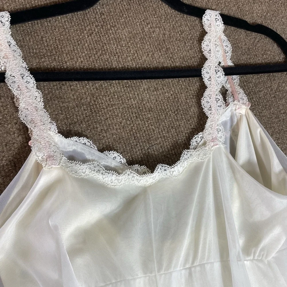 Vanity Fair‎ 50's  Peignoir Bridal Nightgown Robe Set